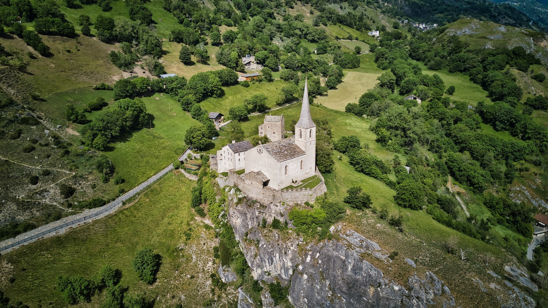 Professional translations in Raron