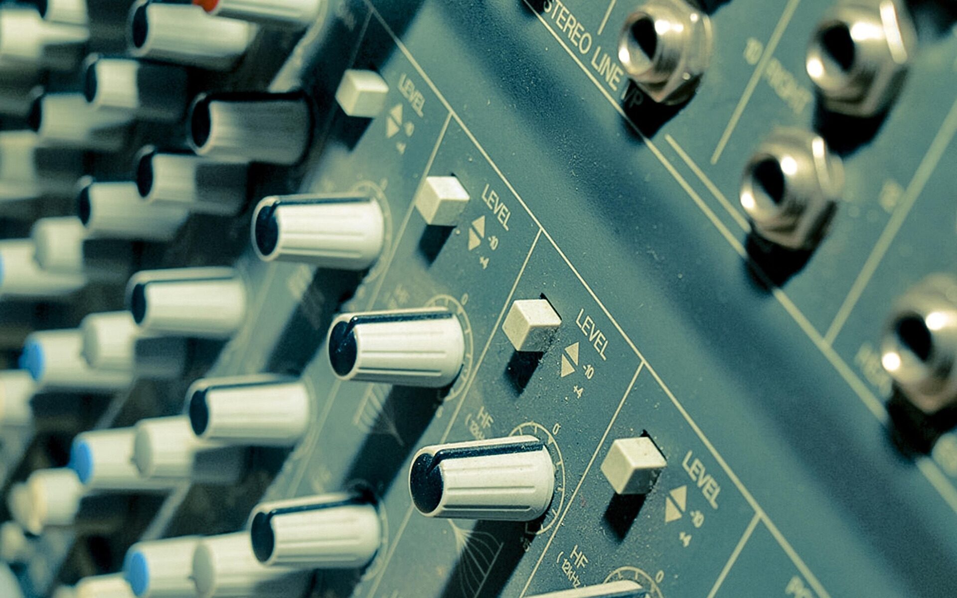 TECHNISCHE ÜBERSETZUNGEN VON KONFIGURATIONSLEITFÄDEN INS ‎‎‎‎‎‎‎‎‎‎‎NIEDERLÄNDISCHE BZW. AUS DEM NIEDERLÄNDISCHEN